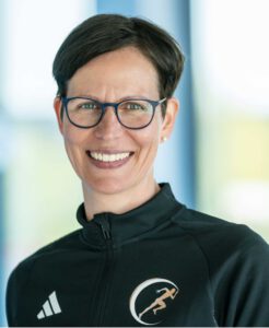 Melanie Felis ist Front Desk Managerin in der REHA-diesportstrategen.