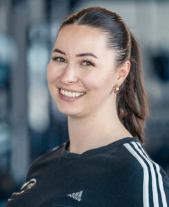 Julia Tezlav ist Physiotherapeutin in der REHA-diesportstrategen