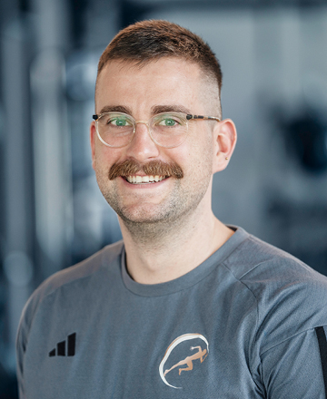 Tyll Kapitzki ist Physiotherapeut in der REHA-diesportstrategen