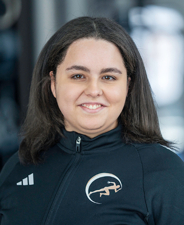 Lina Bednarz ist Front Desk Agent in der REHA-diesportstrategen